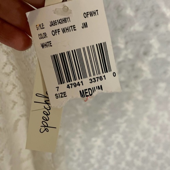 NWT SPEECHLESS Off White Cold Shoulder Lace Dress - Picture 5 of 8